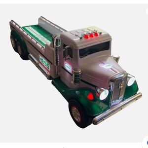 HESS 2022 Flatbed